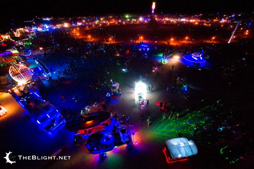 Фестиваль Burning Man в пустыне Блэк-Рок - едва ли не единственный успешный пример Временной Автономной Зоны, существующей уже почти 30 лет.